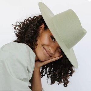 GIGI PIP Dakota Dae light green